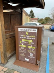 Borne de collecte de déchets alimentaires - Coye-la-Forêt